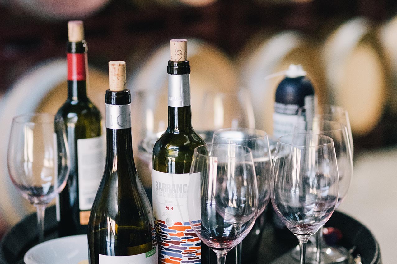 What makes a veganfriendly wine vegan? 💚 CONSUME VEGAN